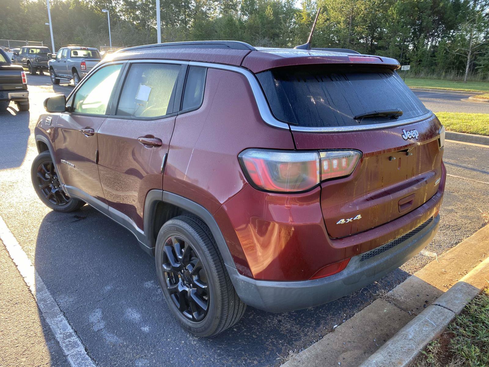 Used 2022 Jeep Compass Latitude AWD/4WD image 8