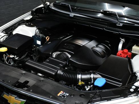 Used 2016 Chevrolet SS RWD image 14