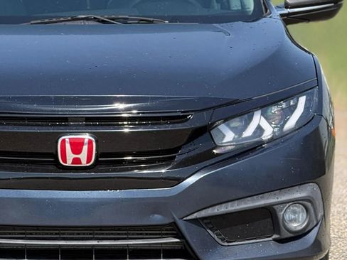 Used 2017 Honda Civic Touring image 12