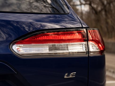 Used 2022 Toyota Corolla Cross LE image 13