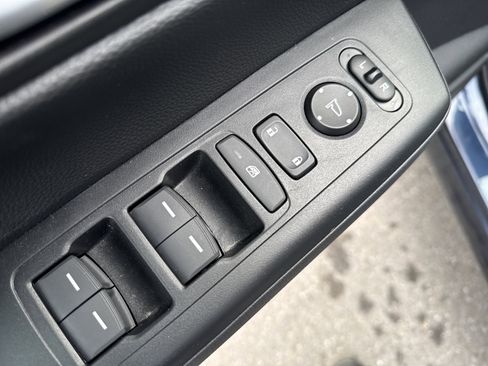 Used 2025 Honda CR-V Sport-L image 4