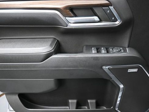 Used 2023 Chevrolet Silverado 1500 RST w/ Redline Edition image 13