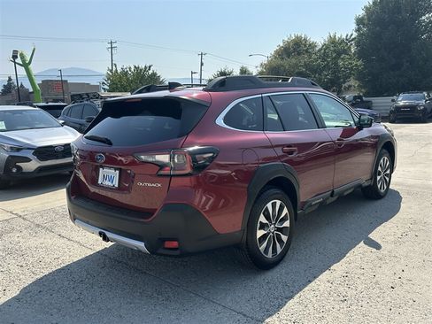Used 2025 Subaru Outback Limited AWD/4WD image 46