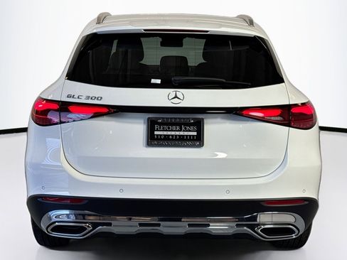 Certified 2025 Mercedes-Benz GLC 300 image 6