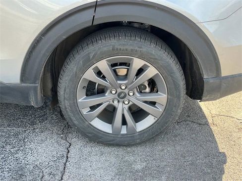 Used 2023 Ford Explorer XLT w/ Equipment Group 202A image 14