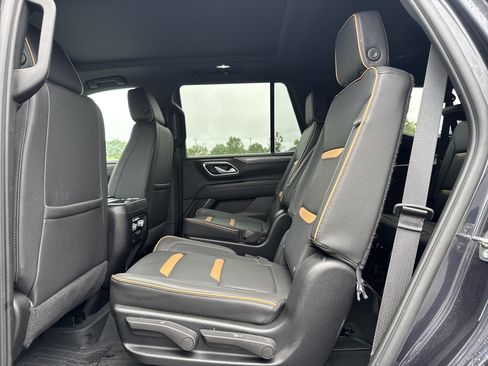 Used 2024 GMC Yukon AT4 w/ AT4 Premium Package AWD/4WD image 28