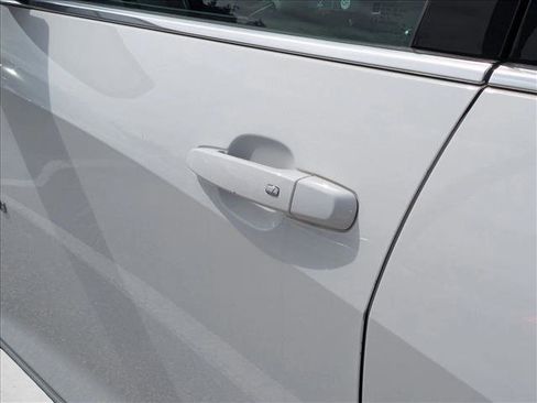 Used 2018 Chevrolet Malibu LT image 13