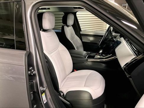 Certified 2025 Land Rover Range Rover Sport Dynamic SE image 6