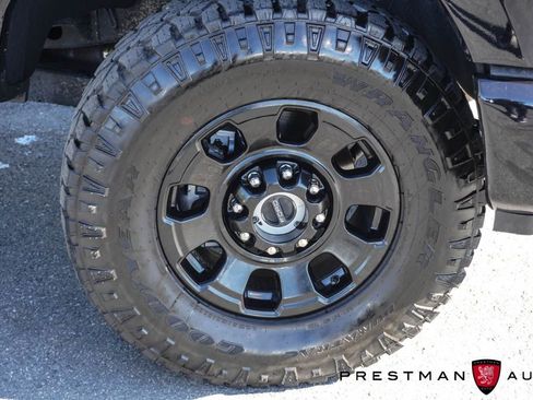 Used 2025 Ford F250 Lariat w/ Tremor Off-Road Package AWD/4WD image 16