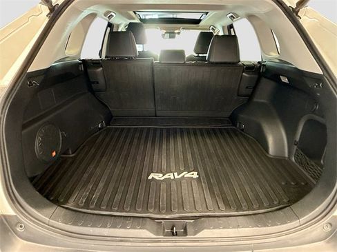 Used 2019 Toyota RAV4 Limited image 23