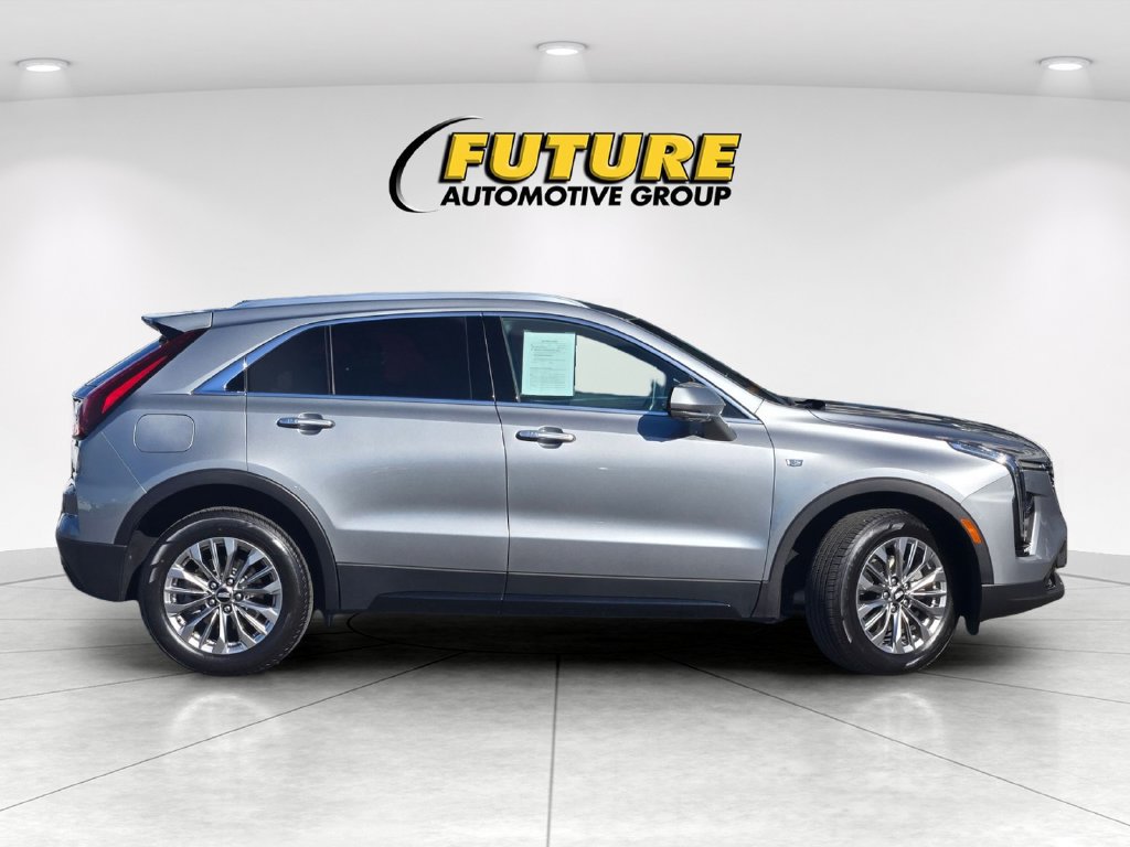 Certified 2025 Cadillac XT4 Premium Luxury FWD image 3