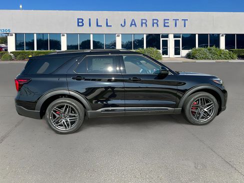 New 2026 Ford Explorer ST RWD image 3