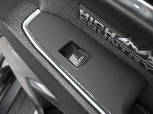 Used 2023 Chevrolet Silverado 1500 High Country w/ High Country Premium Package AWD/4WD image 53