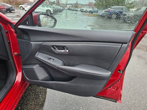 Used 2024 Nissan Sentra SV image 10