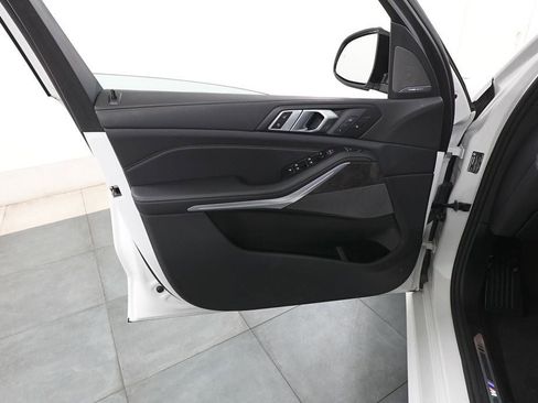 Used 2025 BMW X5 xDrive40i image 8