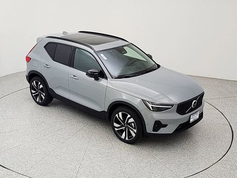 New 2026 Volvo XC40 B5 Plus w/ Climate Package AWD/4WD image 15