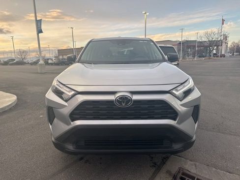 Used 2025 Toyota RAV4 LE image 4