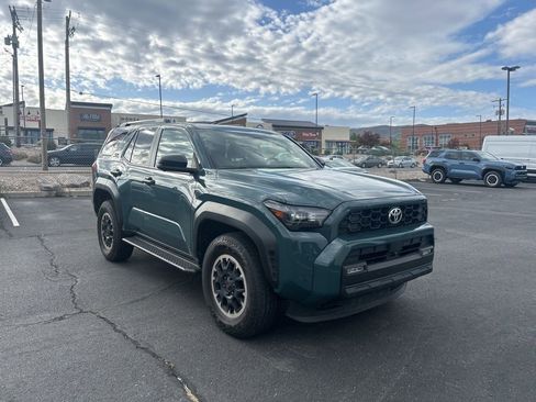 Used 2025 Toyota 4Runner TRD Off-Road Premium image 2