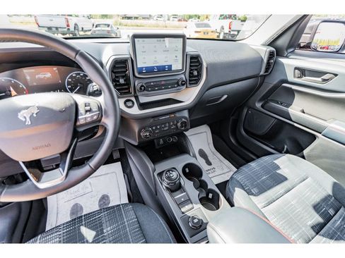 Used 2024 Ford Bronco Sport Heritage w/ Heritage Convenience Package image 15