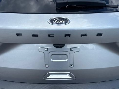 Used 2022 Ford Escape SEL w/ SEL Stealth AWD Package image 9