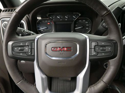 Used 2019 GMC Sierra 1500 SLT w/ SLT Premium Package image 17