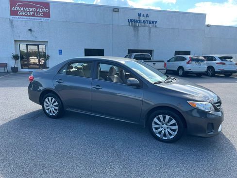 Used 2013 Toyota Corolla LE FWD image 7