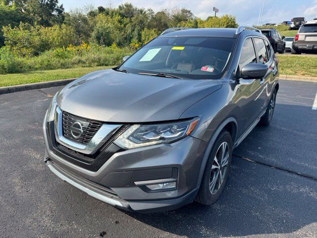 Used 2017 Nissan Rogue SL w/ SL Premium Package FWD image 7
