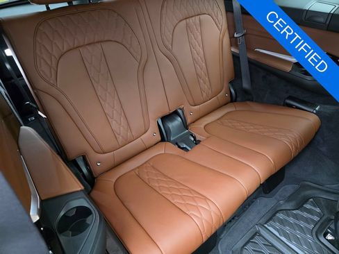 Used 2025 BMW X7 M60i w/ Climate Comfort Package AWD/4WD image 29