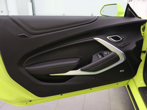 Used 2020 Chevrolet Camaro SS RWD image 33