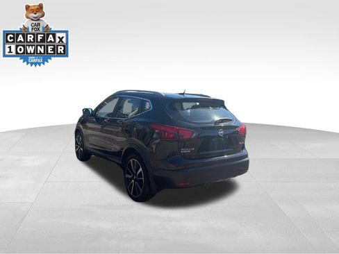 Used 2017 Nissan Rogue Sport SL w/ SL Premium Package image 7