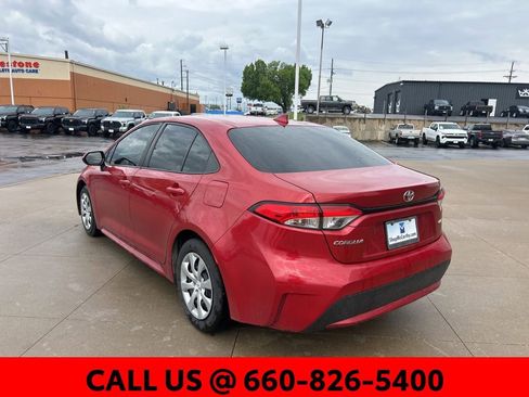 Used 2021 Toyota Corolla LE image 8