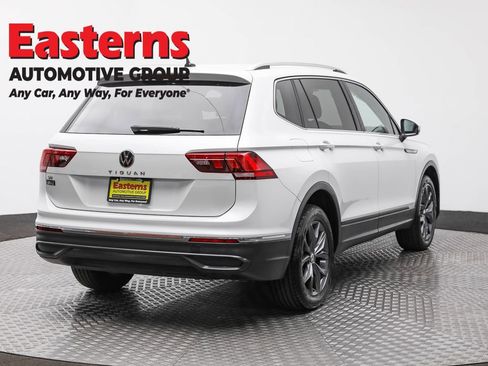 Used 2023 Volkswagen Tiguan SE image 5