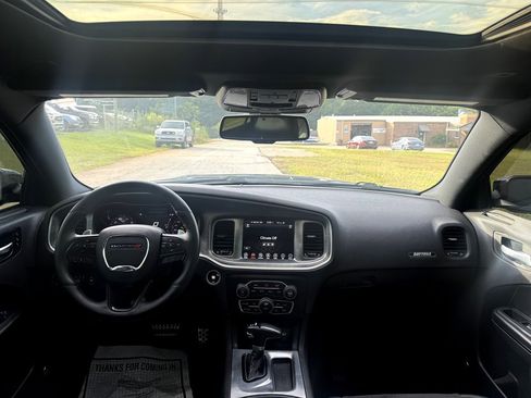 Used 2017 Dodge Charger R/T image 12