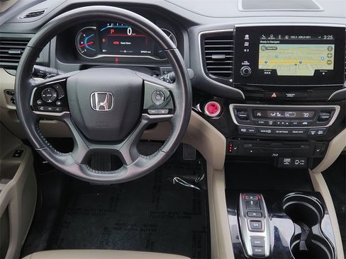 Used 2020 Honda Pilot Touring image 28