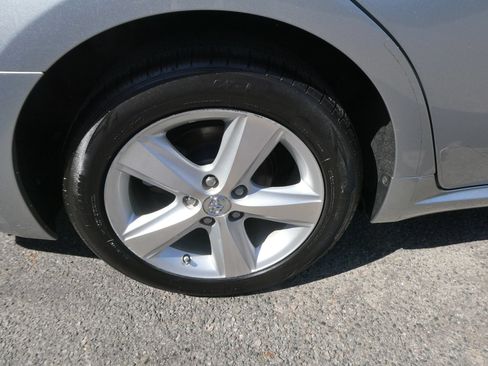 Used 2015 Toyota Avalon XLE Premium FWD image 35