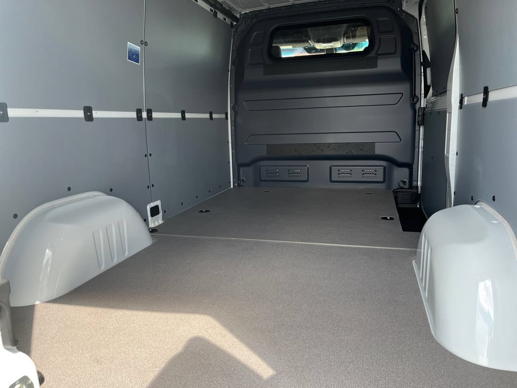 Used 2025 Mercedes-Benz Sprinter 2500 image 10