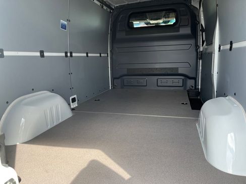 New 2025 Mercedes-Benz Sprinter 2500 image 10