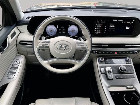 Used 2024 Hyundai Palisade Calligraphy FWD image 6