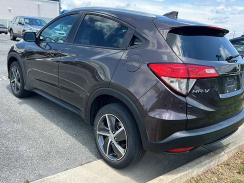 Used 2021 Honda HR-V EX image 3
