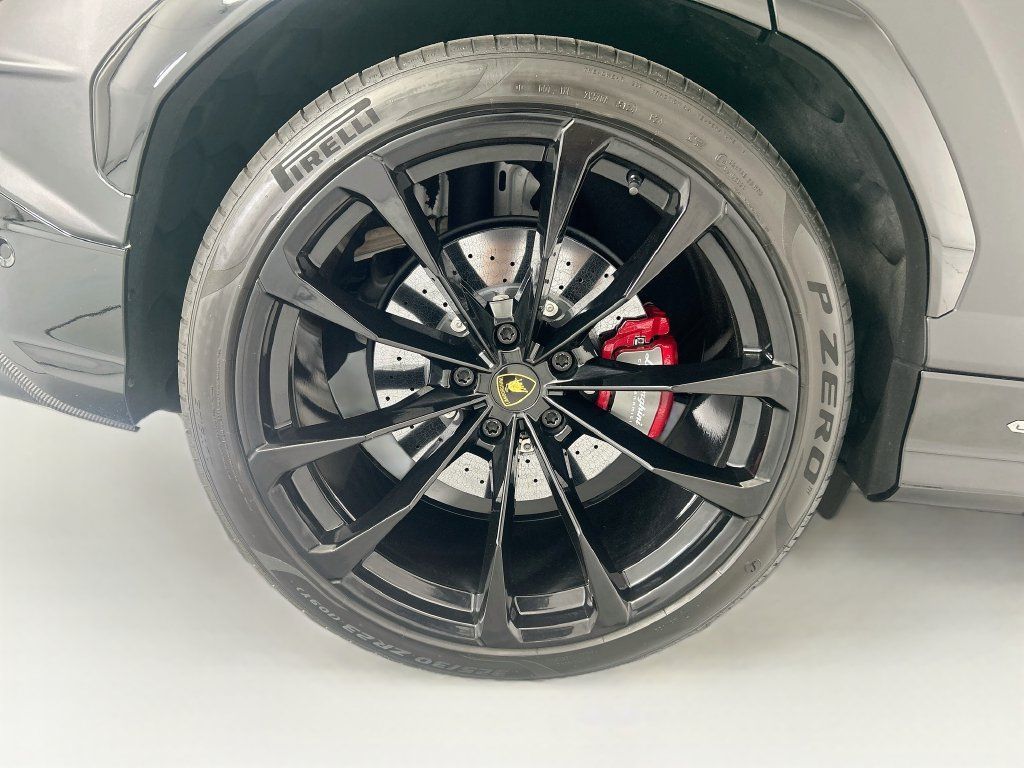 Used 2023 Lamborghini Urus S AWD/4WD image 32