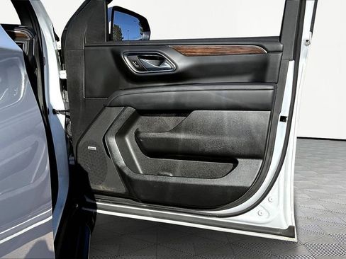 Used 2024 Chevrolet Tahoe High Country image 26
