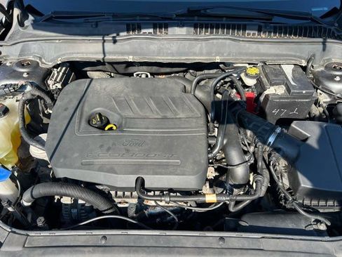 Used 2015 Ford Fusion SE w/ Equipment Group 202A FWD image 27