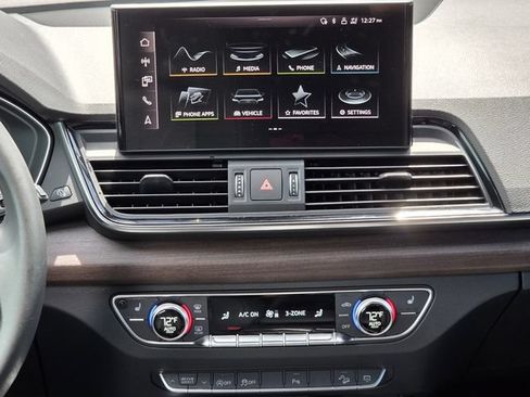 Used 2022 Audi Q5 2.0T Premium Plus AWD/4WD image 12