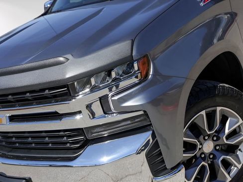 Used 2021 Chevrolet Silverado 1500 LT image 3