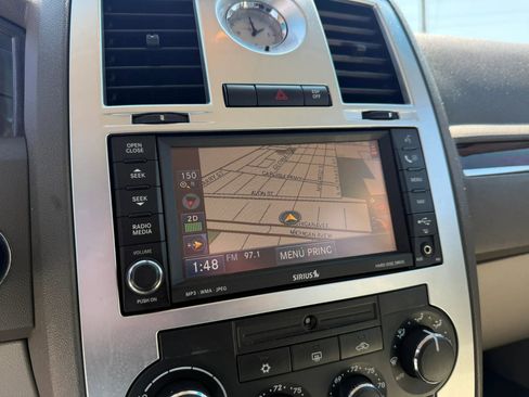 Used 2009 Chrysler 300 Limited w/ Protection Group image 26