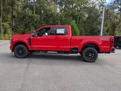New 2026 Ford F250 Lariat w/ Black Appearance Package image 7