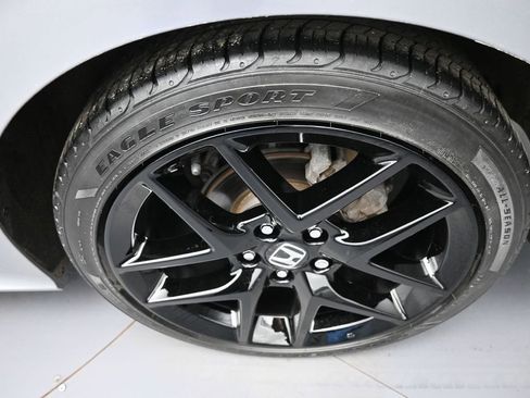 Used 2023 Honda Civic Sport image 15