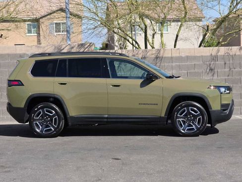 New 2026 Jeep Cherokee Laredo AWD/4WD image 75