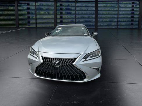 Certified 2024 Lexus ES 350 w/ Premium Package FWD image 3