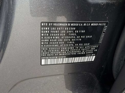Used 2023 Volkswagen Tiguan SEL R-Line AWD/4WD image 17